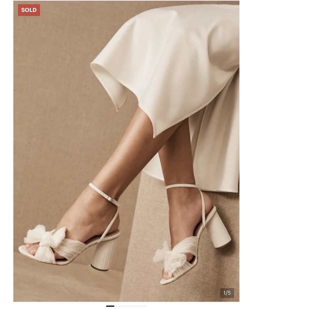 LOEFFLER RANDALL CAMELLIA PLEATED‎ BOW HEELS IN VEGAN PEARL